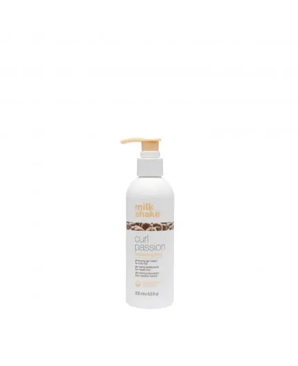 Milk_shake Curl Passion Enhancing Fluid – Gel-Crema Enfatizzante per Capelli Ricci Milk_shake Curl Passion Enhancing Fluid – Gel-Crema Enfatizzante per Capelli Ricci